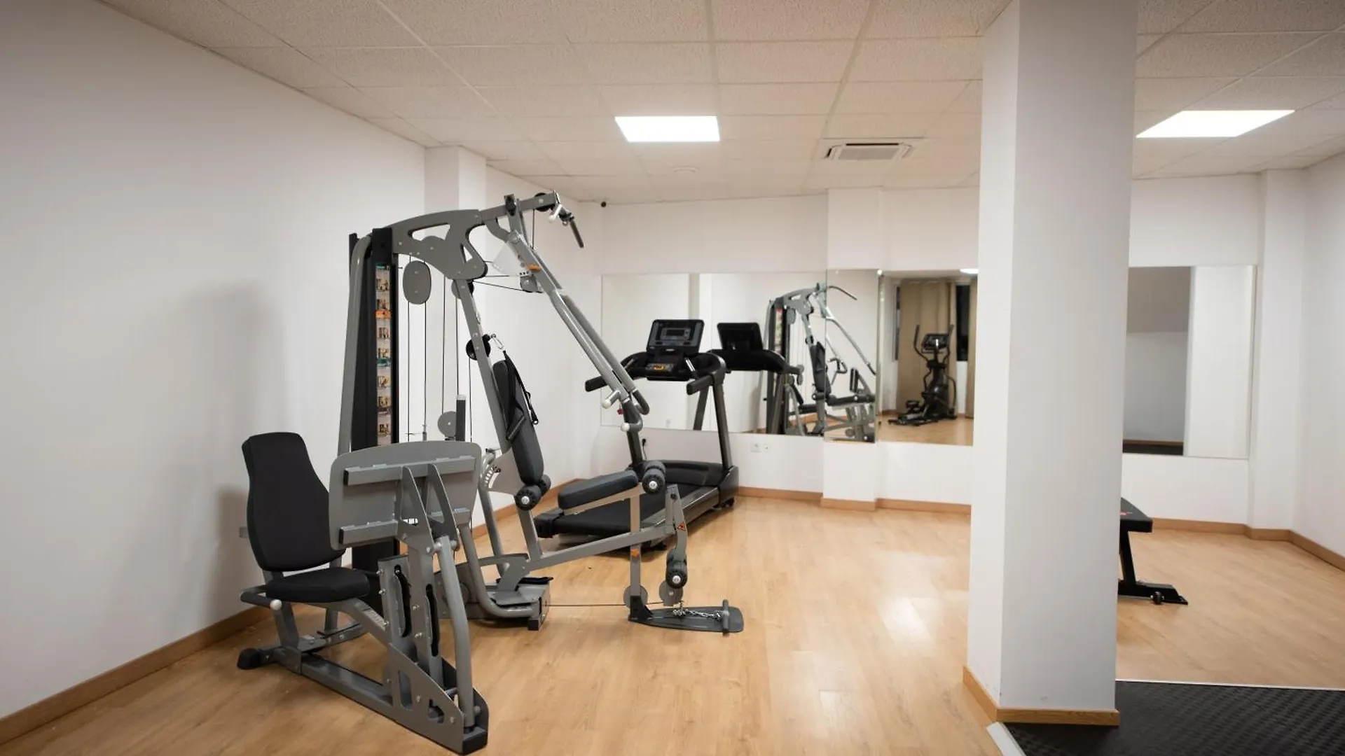 Apartment Apartamento Centrico La Merced - Free Parking & Free Gym Malaga