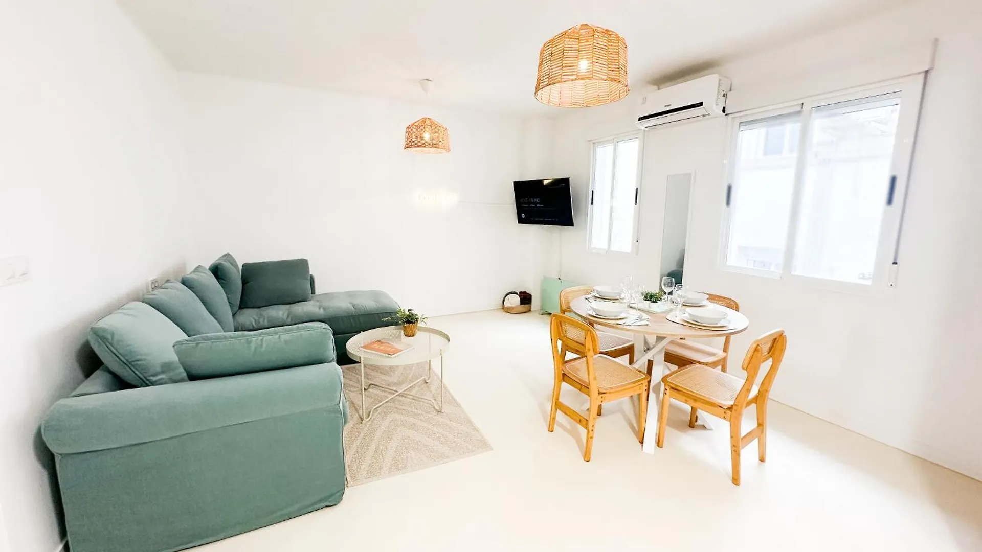 Apartamento Centrico La Merced - Free Parking & Free Gym Malaga Apartment